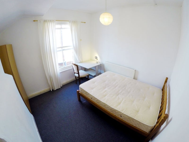 Room St Hilda's Road in Manchester