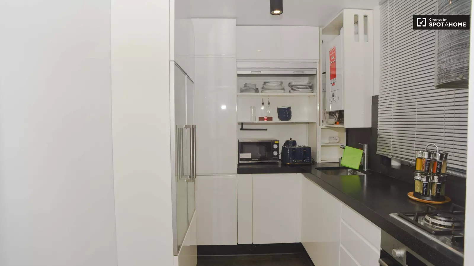 Flat Holton Street in Greater London