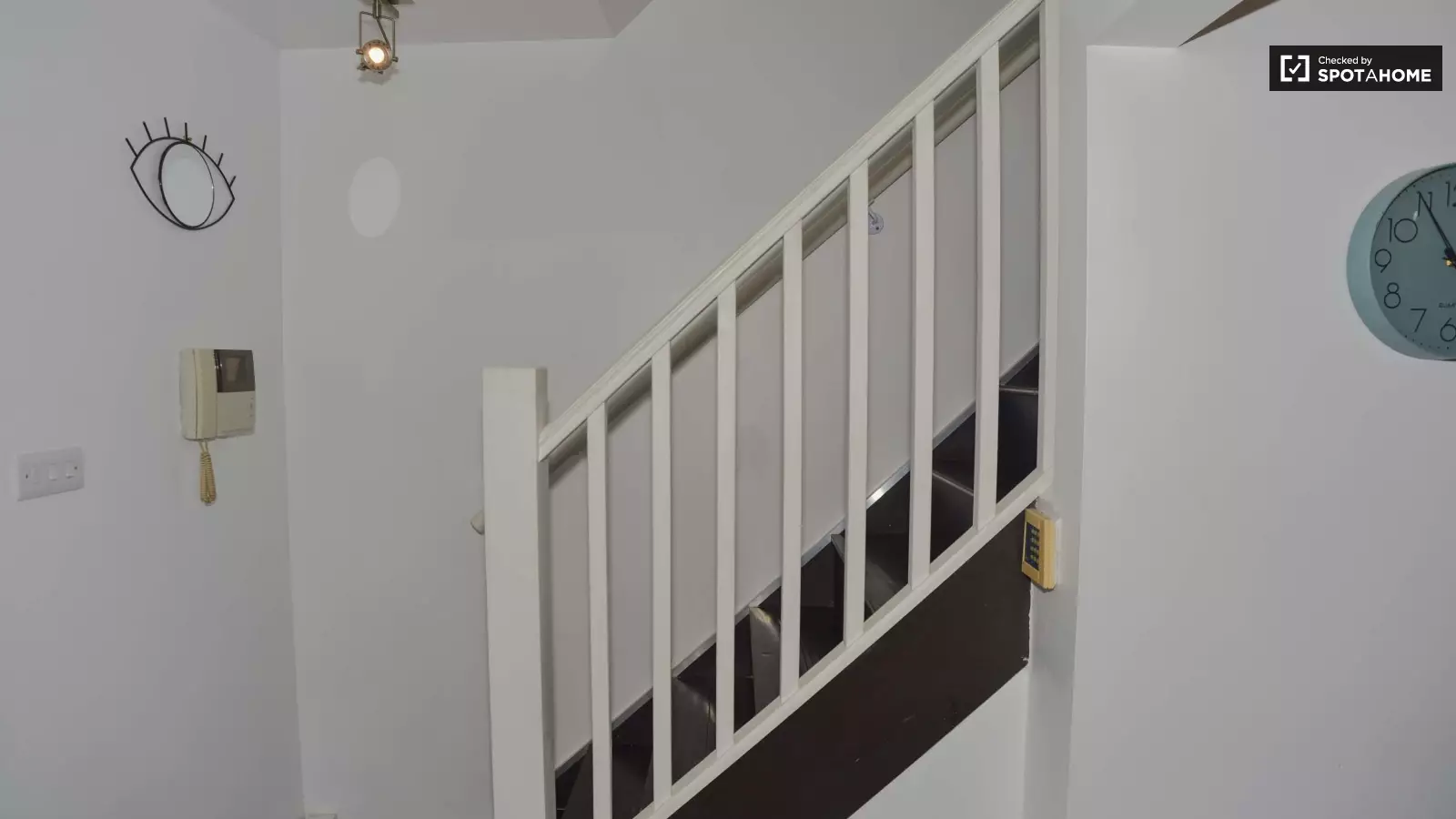 Flat Holton Street in Greater London