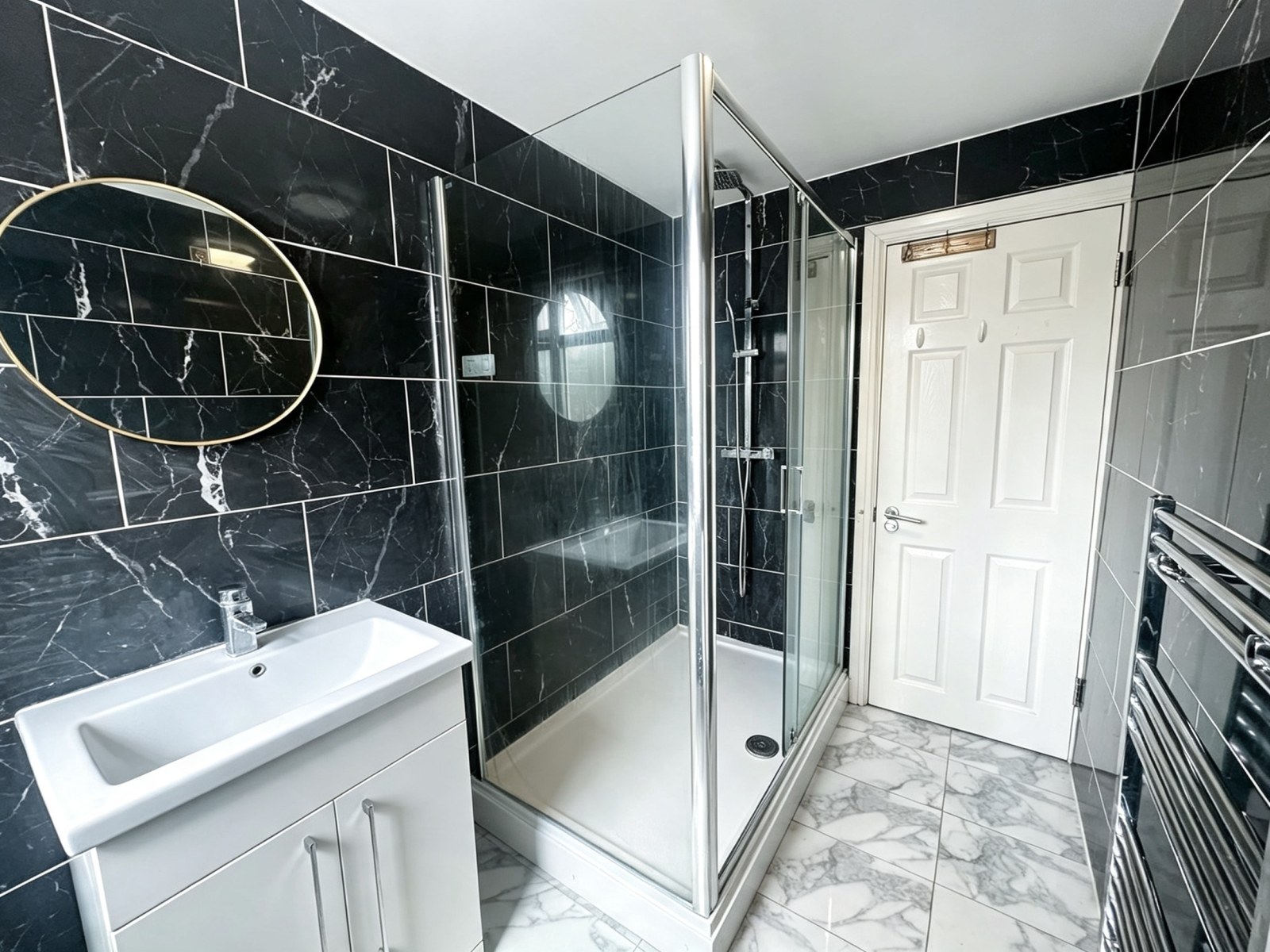 Flat Scarsdale Road in Greater London