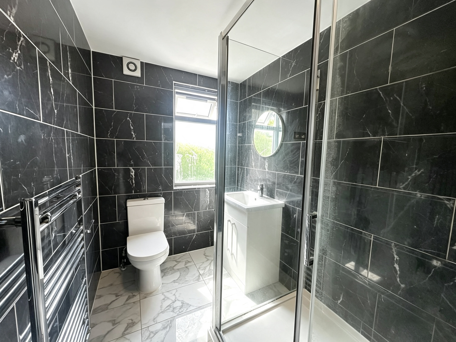 Flat Scarsdale Road in Greater London