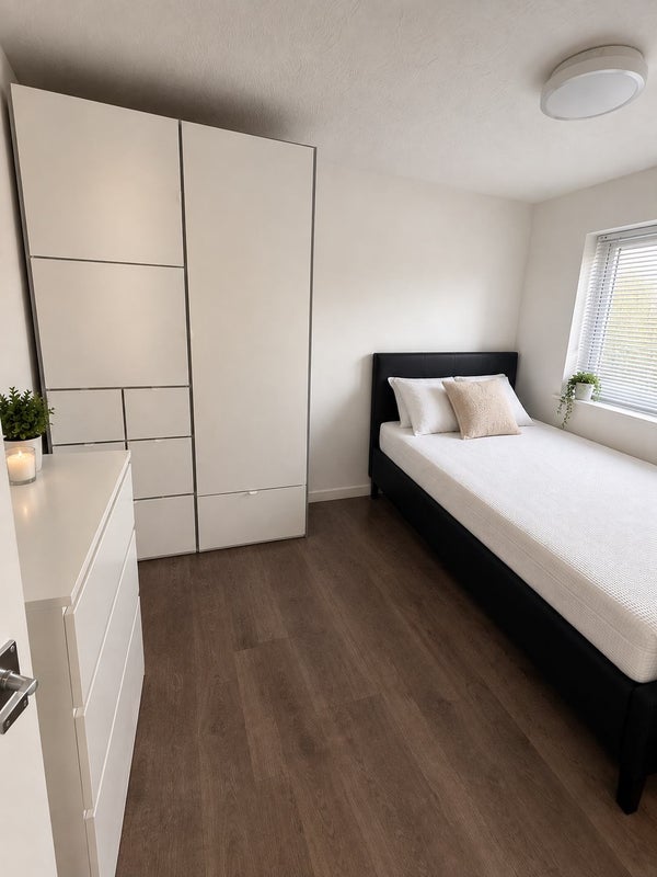Room Hawkins Crescent in Bradley Stoke