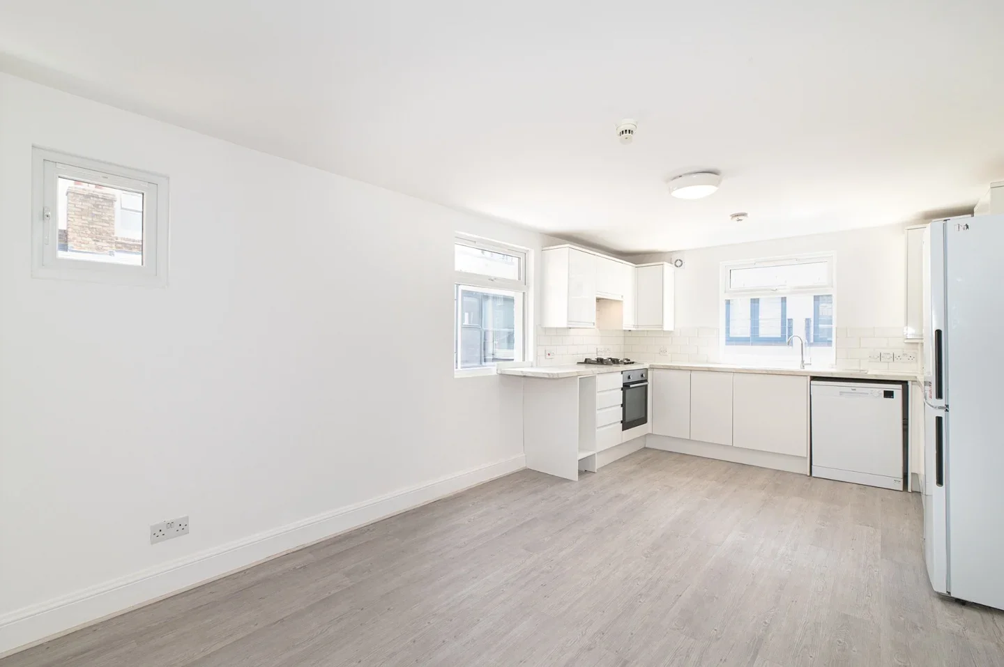 Flat Marmion Mews in Greater London