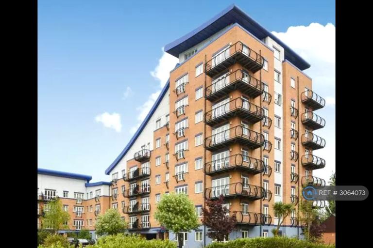 Flat Luscinia View in Reading