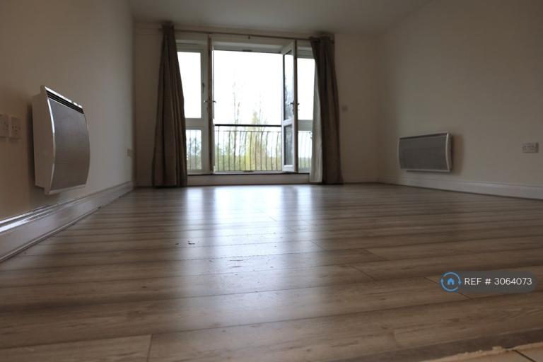 Flat Luscinia View in Reading