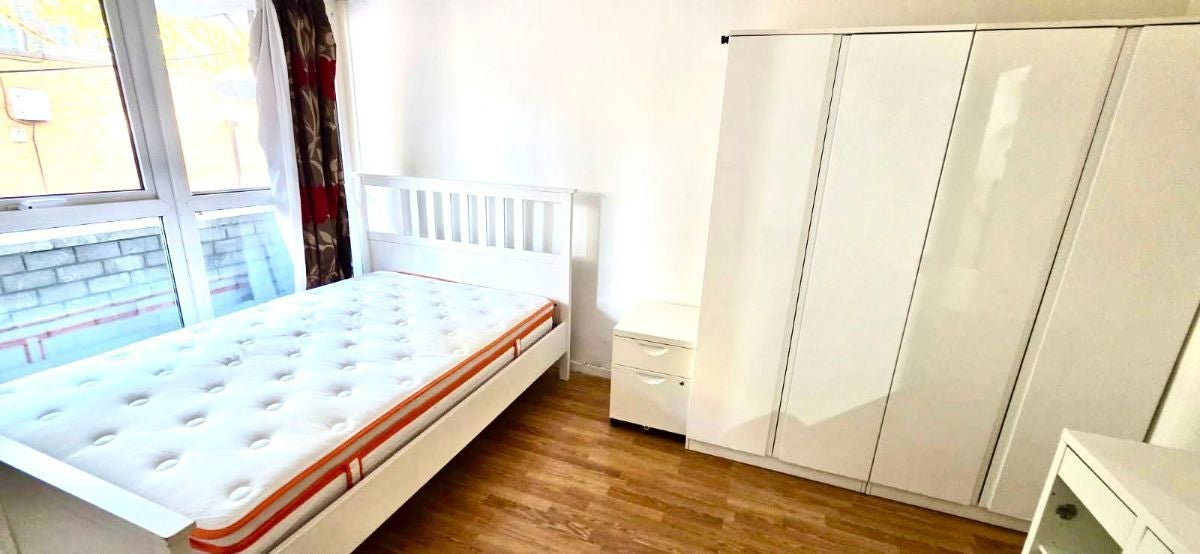 Room Robert Street in Greater London