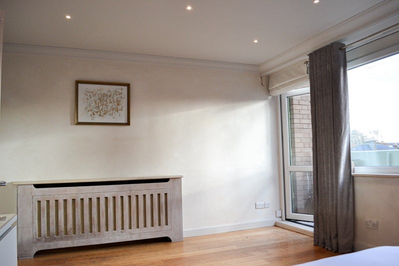 Room Hampson Way in Greater London
