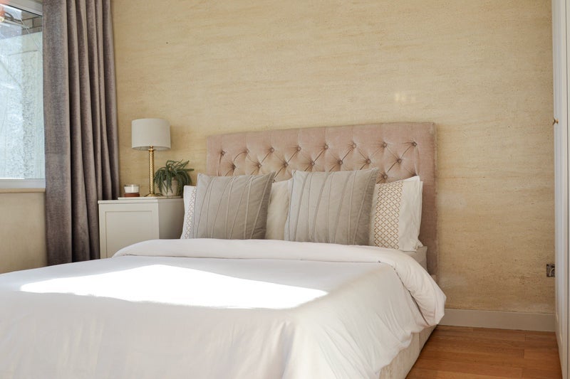 Room Hampson Way in Greater London