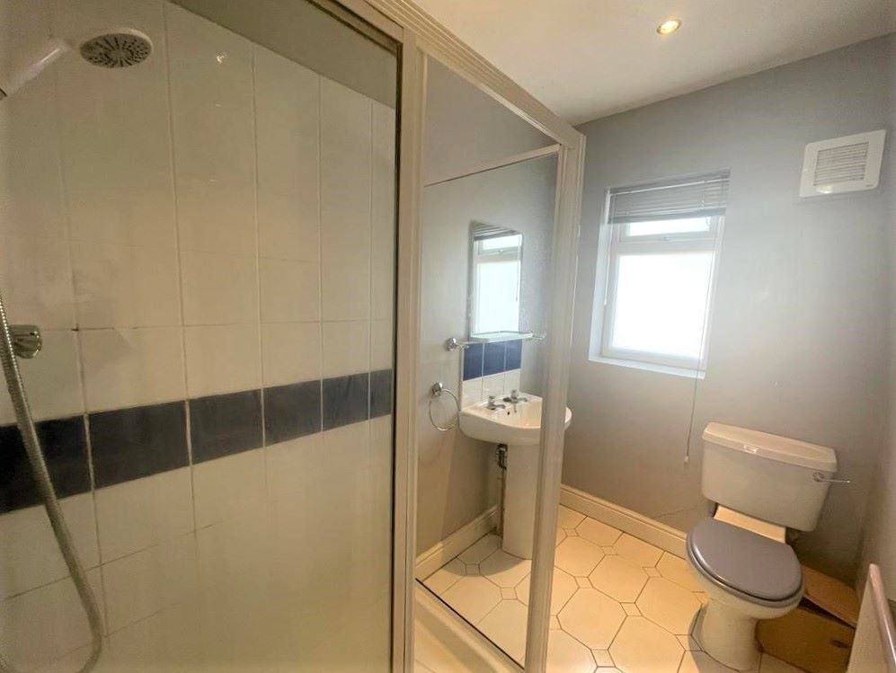 Flat Osborne Villas in Newcastle upon Tyne