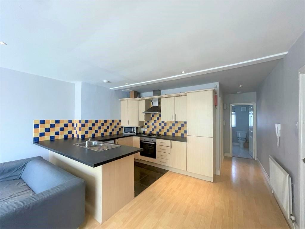 Flat Osborne Villas in Newcastle upon Tyne