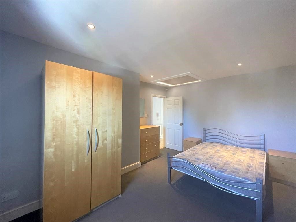 Flat Osborne Villas in Newcastle upon Tyne