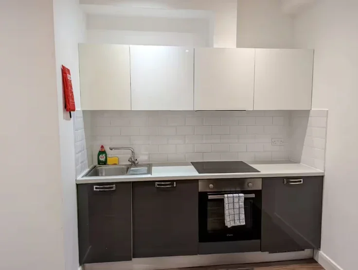 Room Curtain Road in Greater London