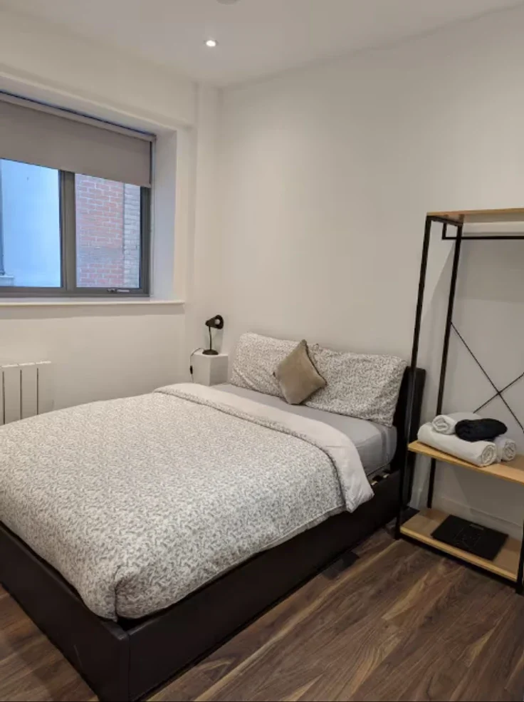 Room Curtain Road in Greater London