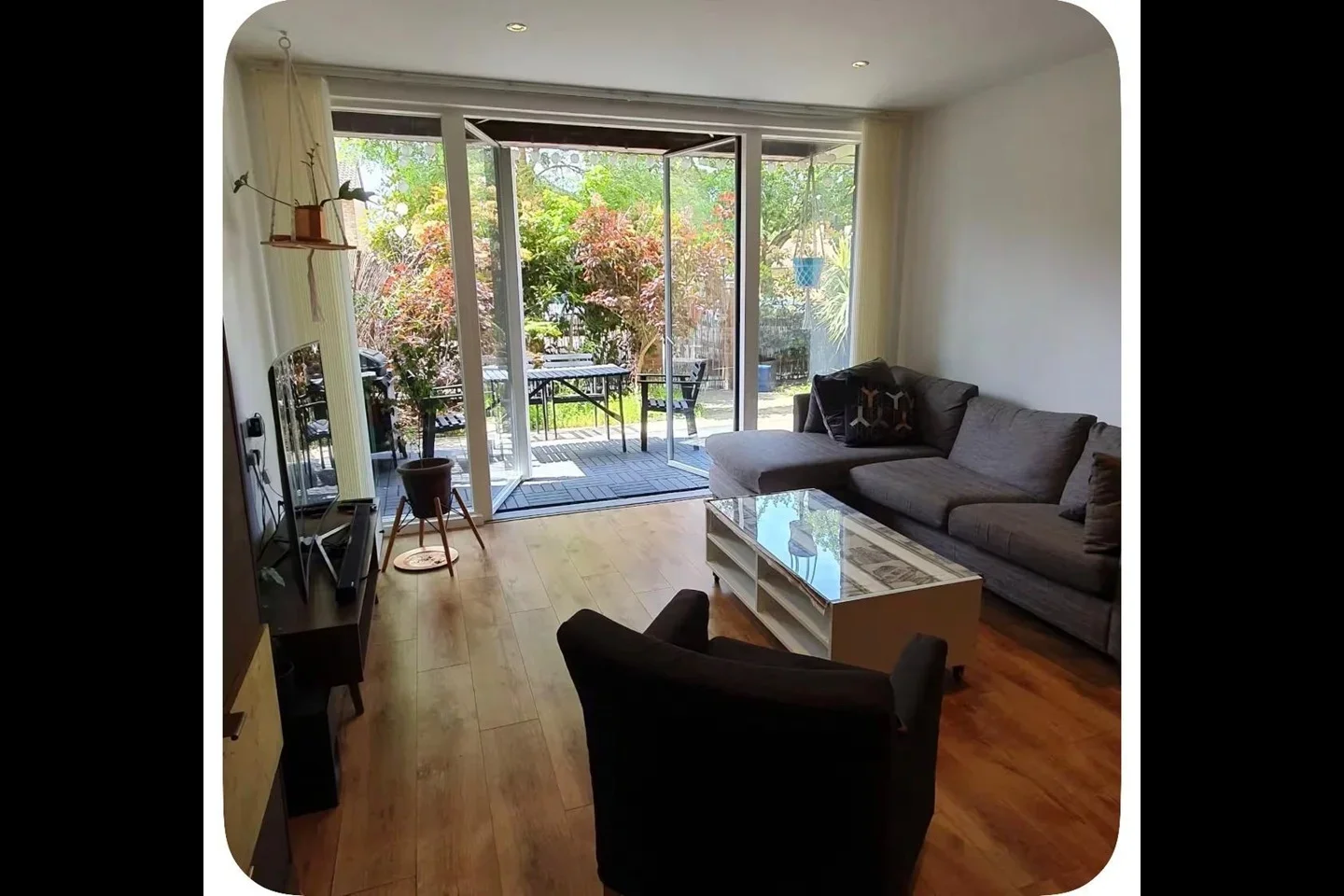 Room Clarissa Street in Greater London