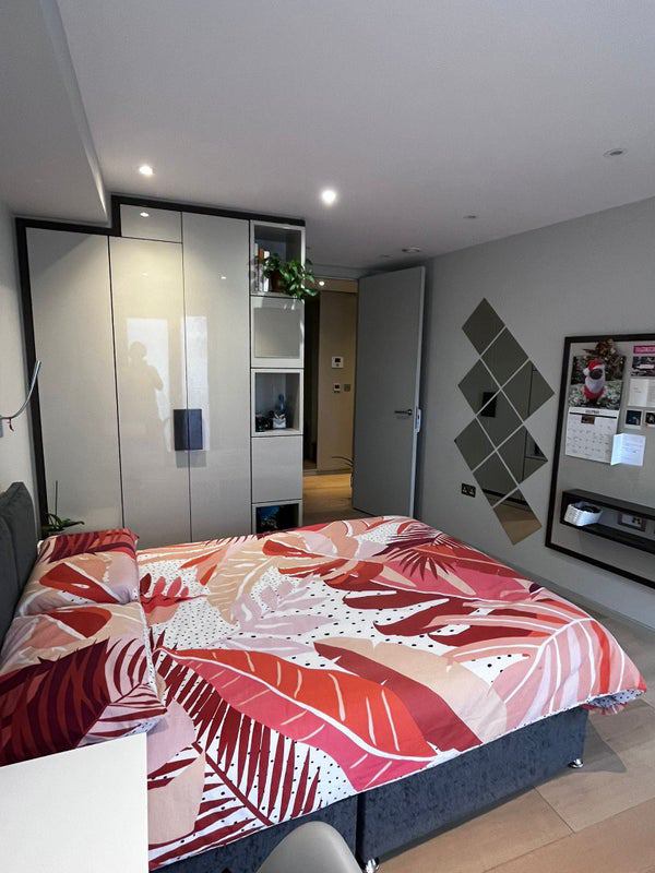 Room Seven Sisters Road in Greater London