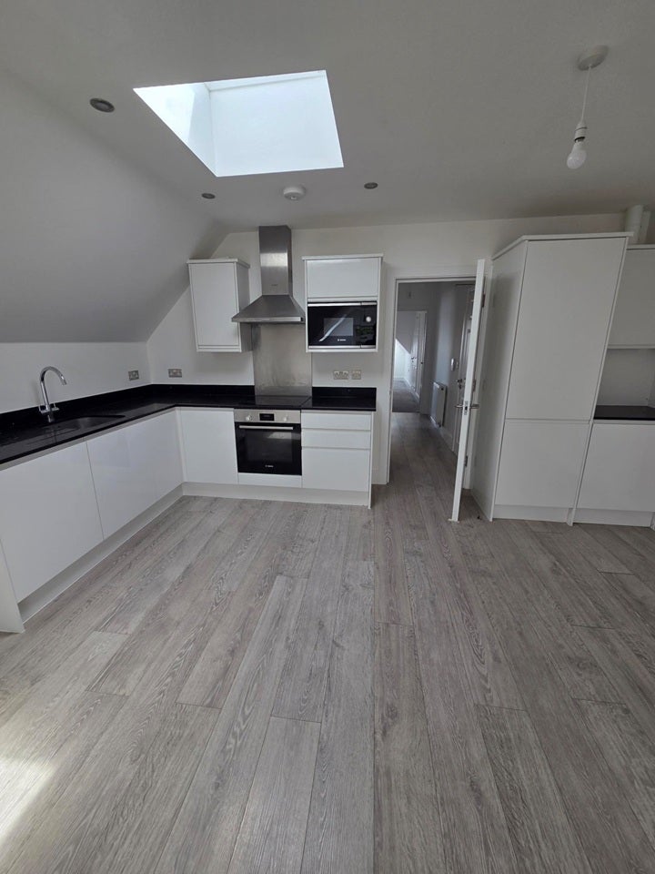 Flat Borrowdale Drive in Greater London
