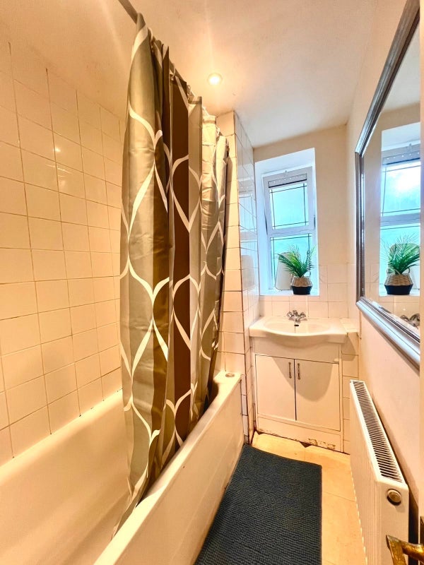 Room Windsor Street in Greater London