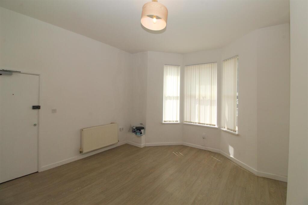Flat Chepstow Road in Newport