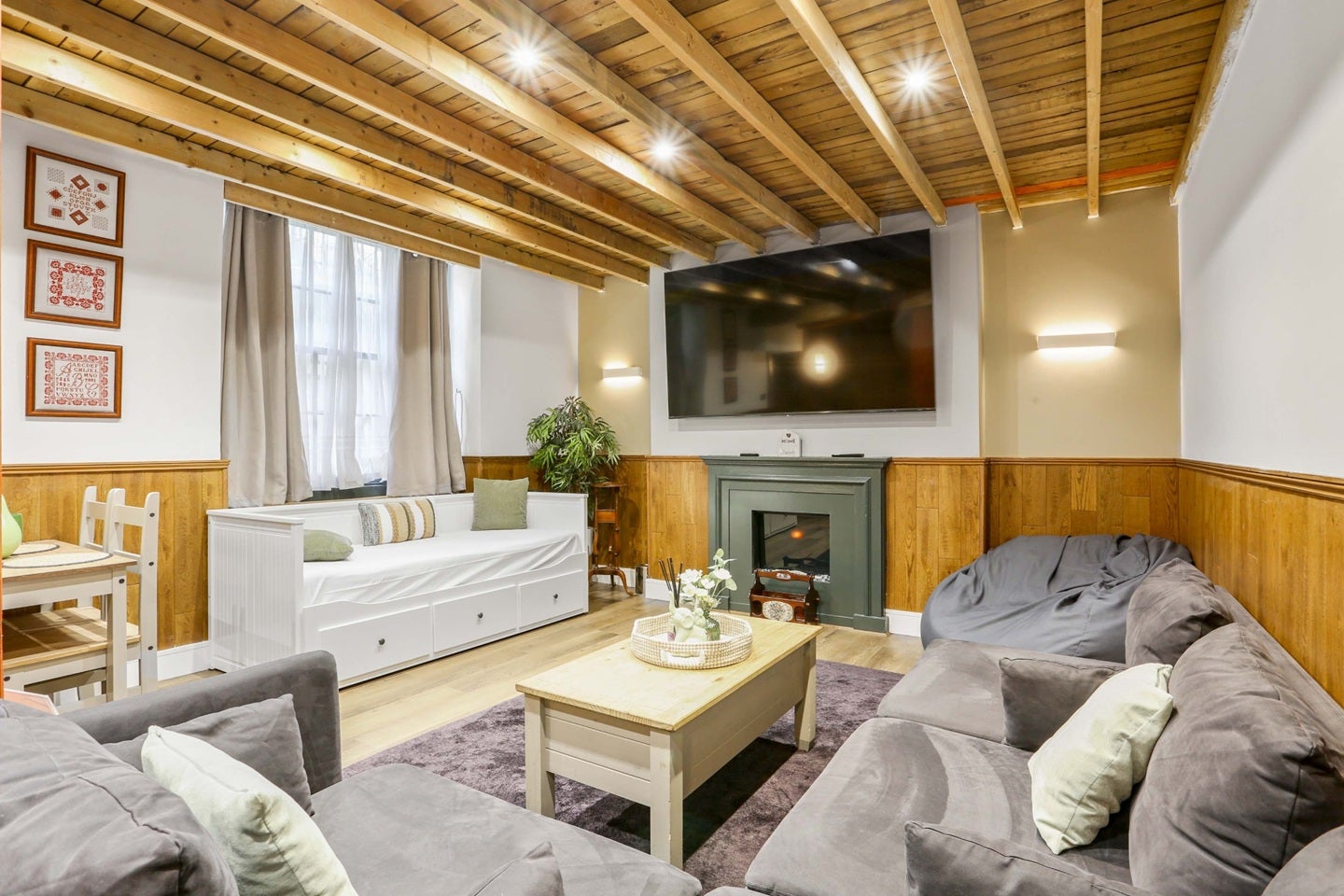 Flat Gloucester Terrace in City of Westminster