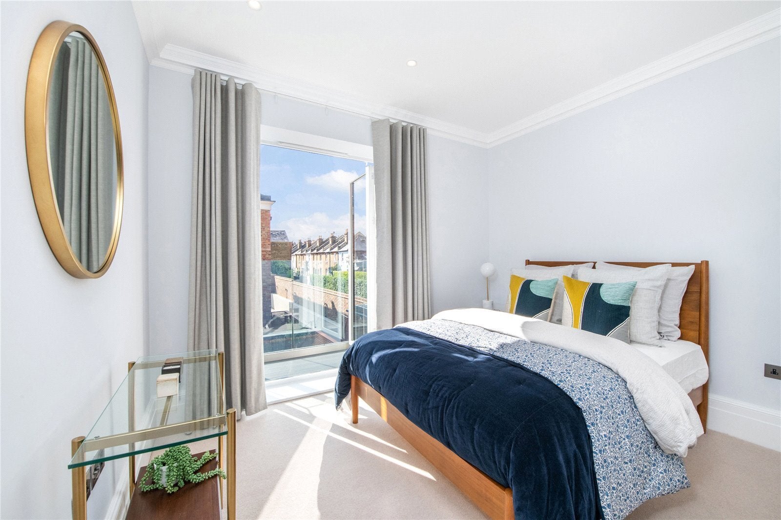 House Kings Road in Greater London