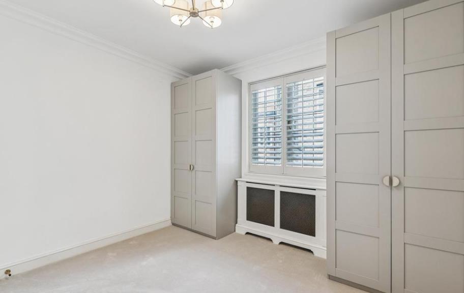House Cornwall Terrace Mews in City of Westminster