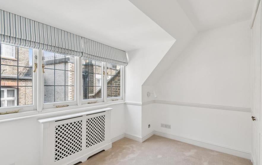 House Cornwall Terrace Mews in City of Westminster