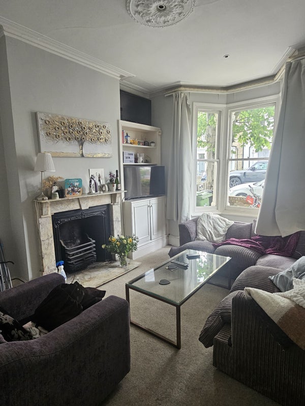 House Hannell Road in Greater London