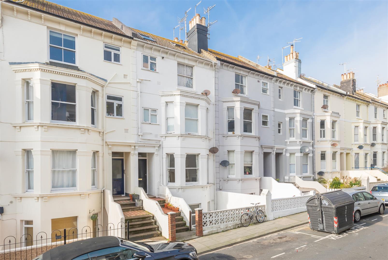 Flat Holland Road in Hove