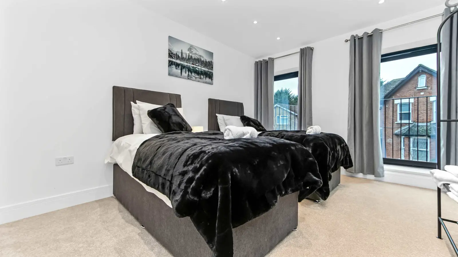 Flat Vincent Road in Greater London