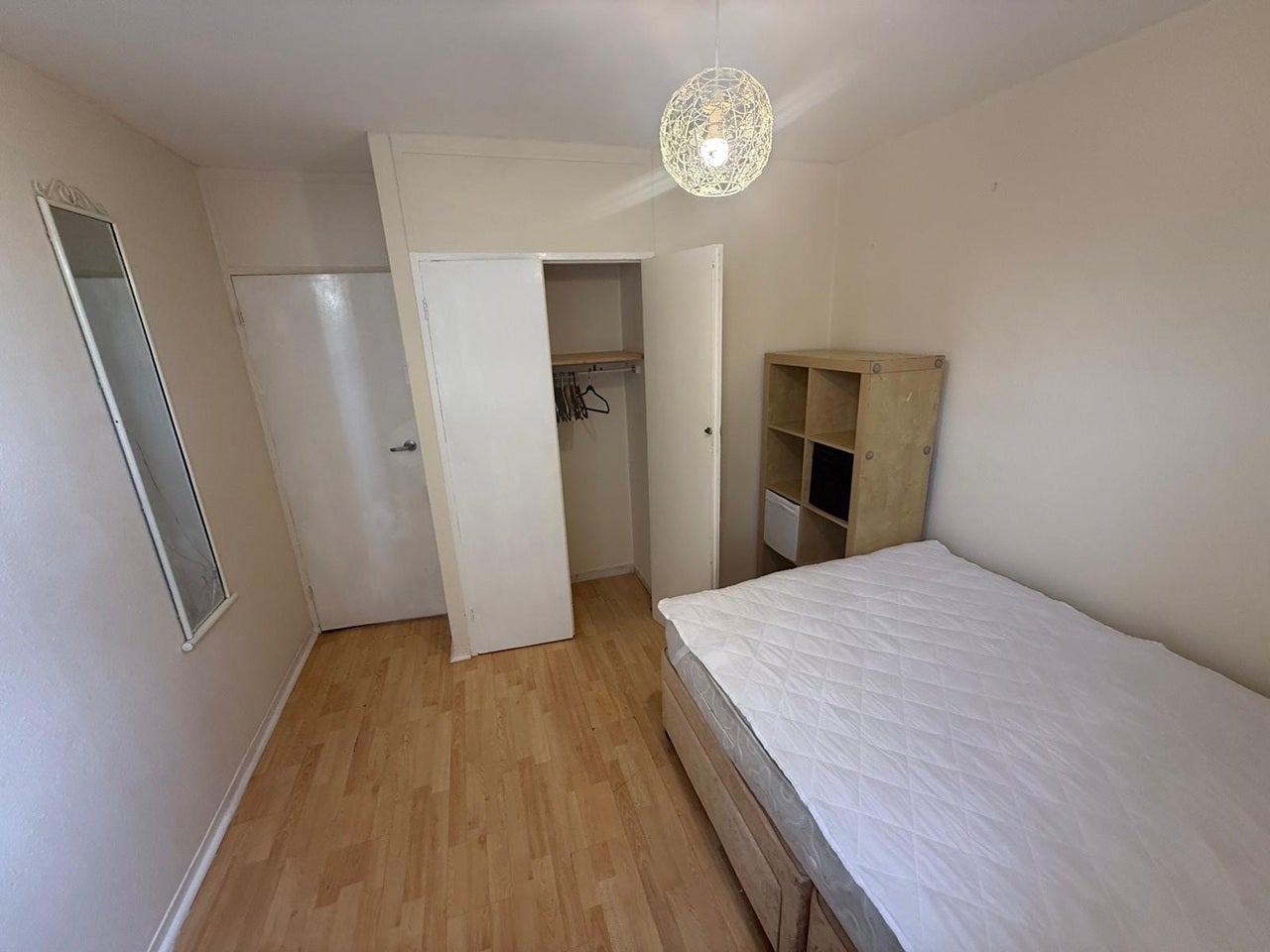 Room Winterfold Close in Greater London
