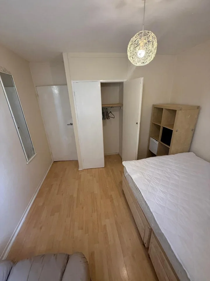 Room Winterfold Close in Greater London