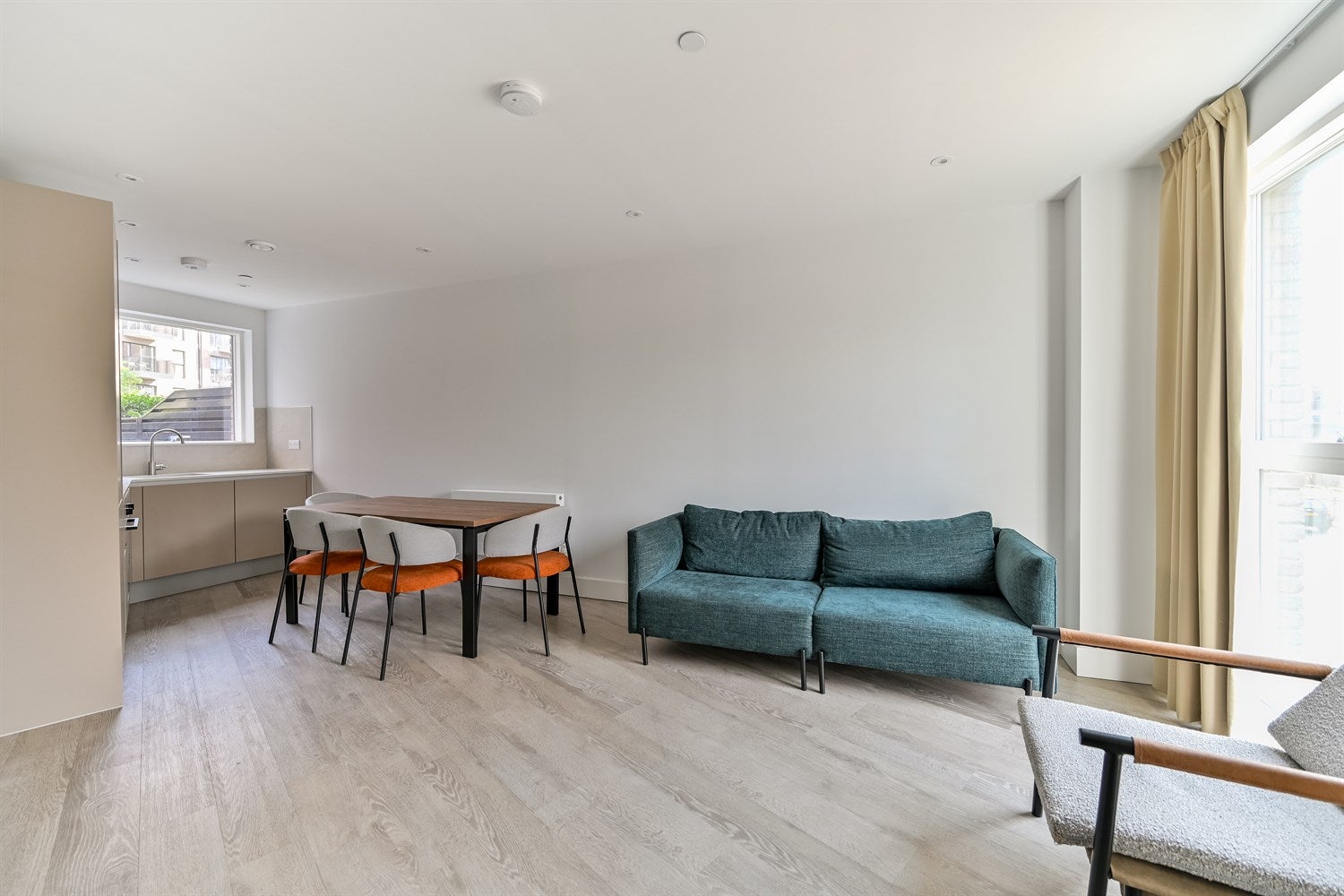 Flat Kenavon Drive in Reading