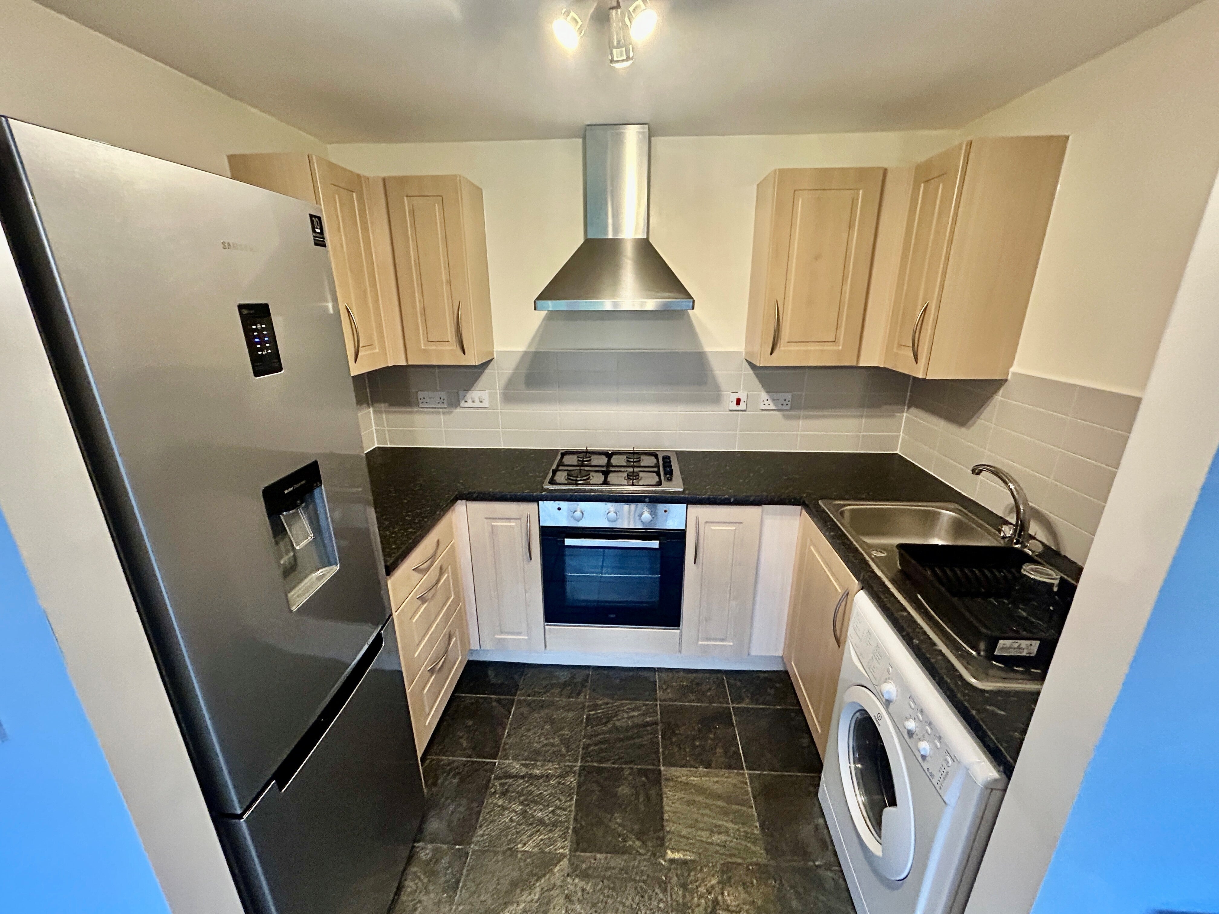 Flat Kittiwake Drive in Bristol