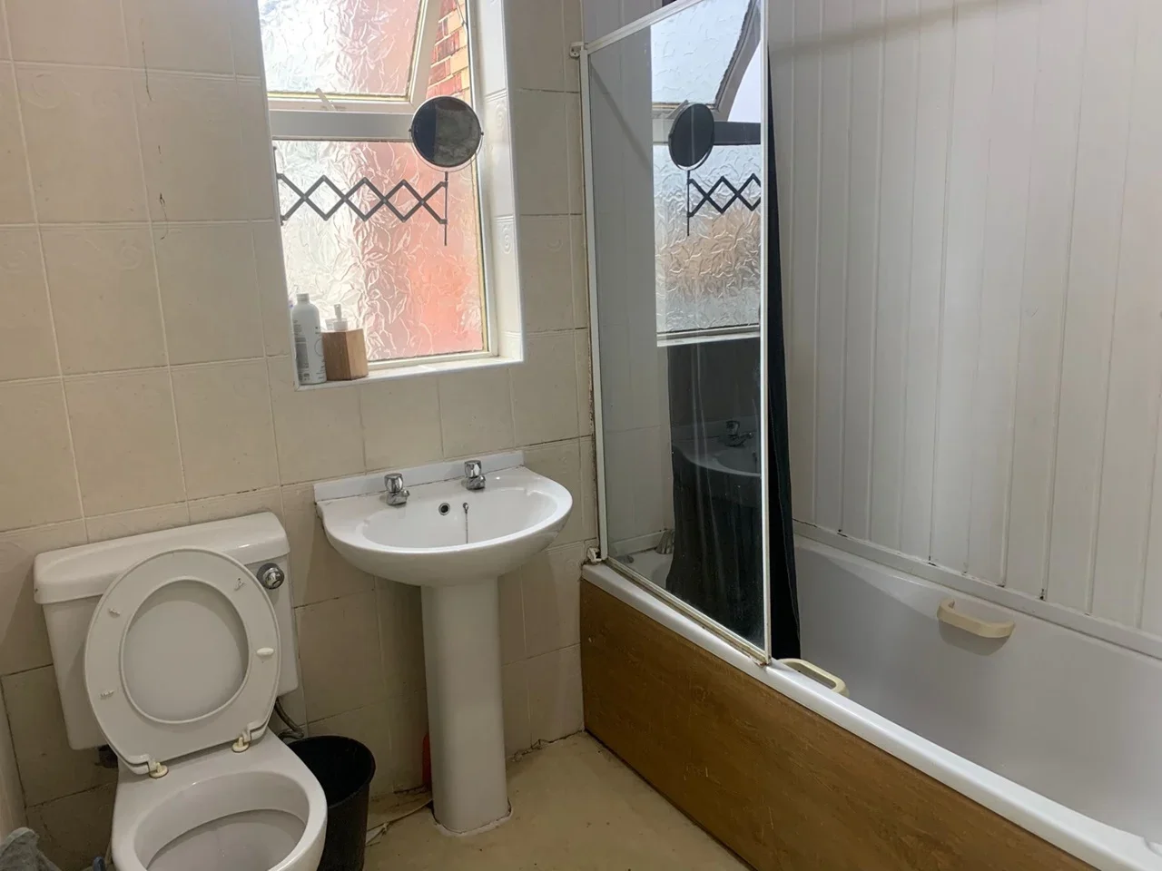 Room De Grey Street in Hull