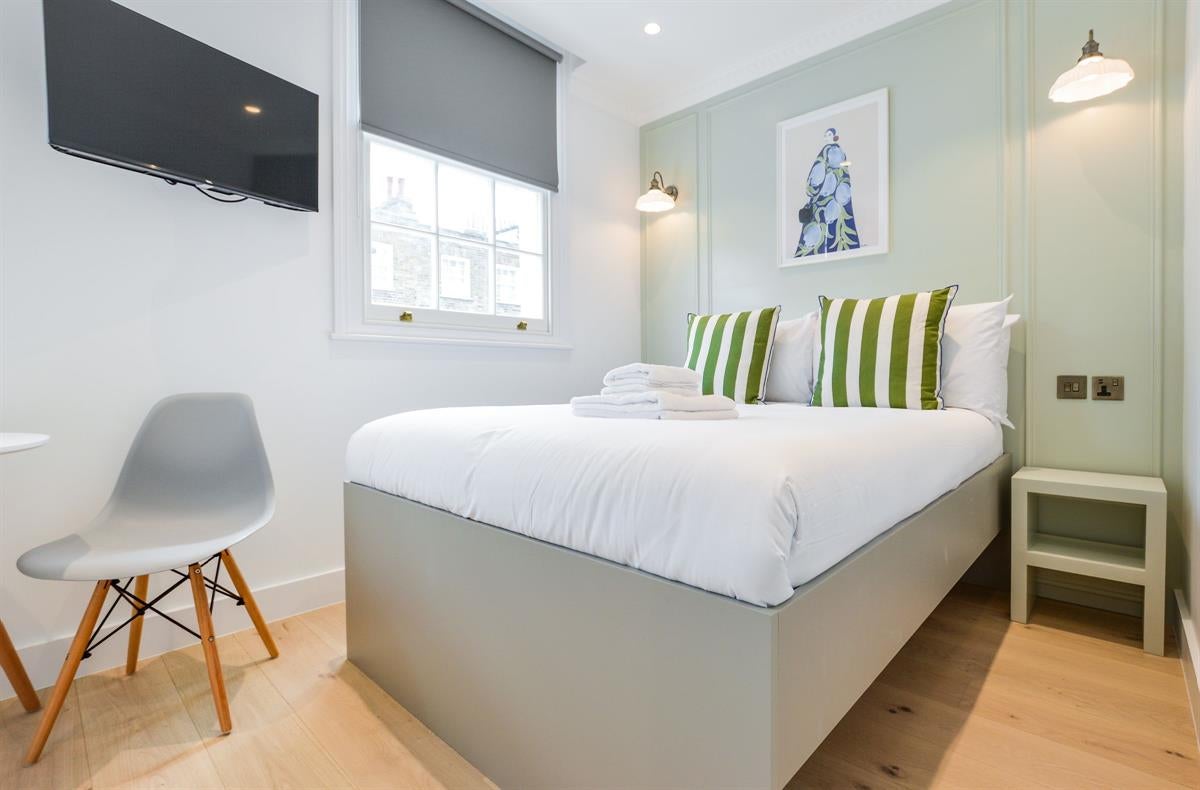 Flat Star Street in City of Westminster