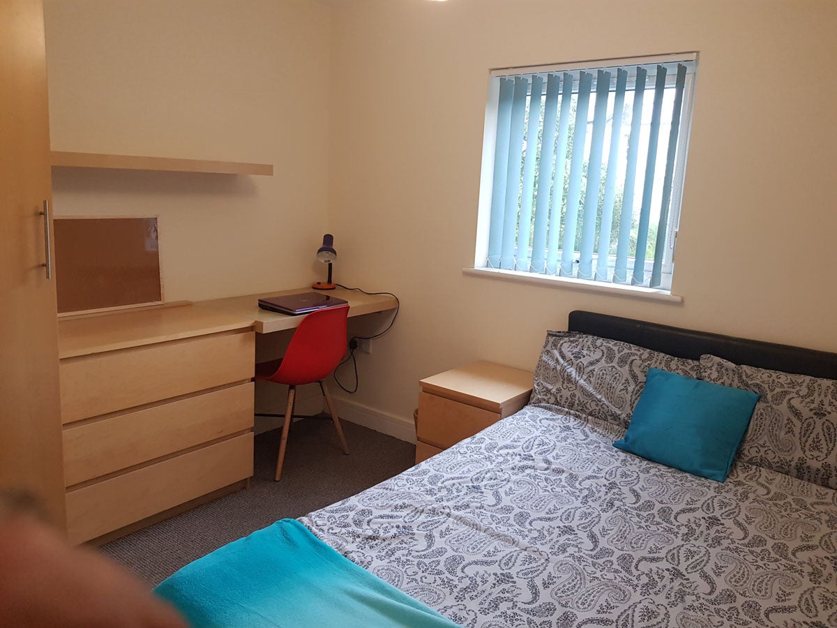 Flat Houndiscombe Road in Plymouth