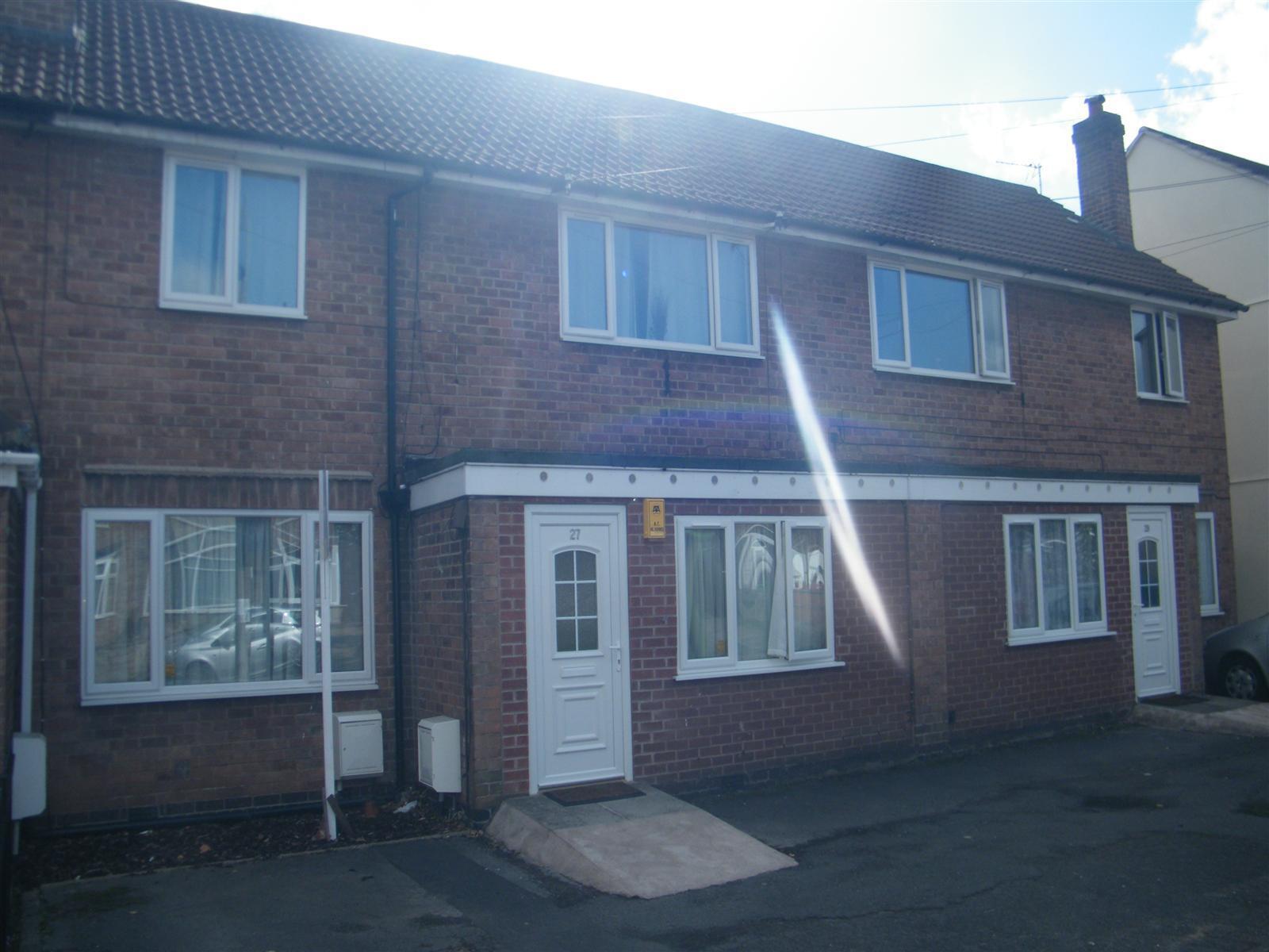 Flat Woodstock Road in Nottingham