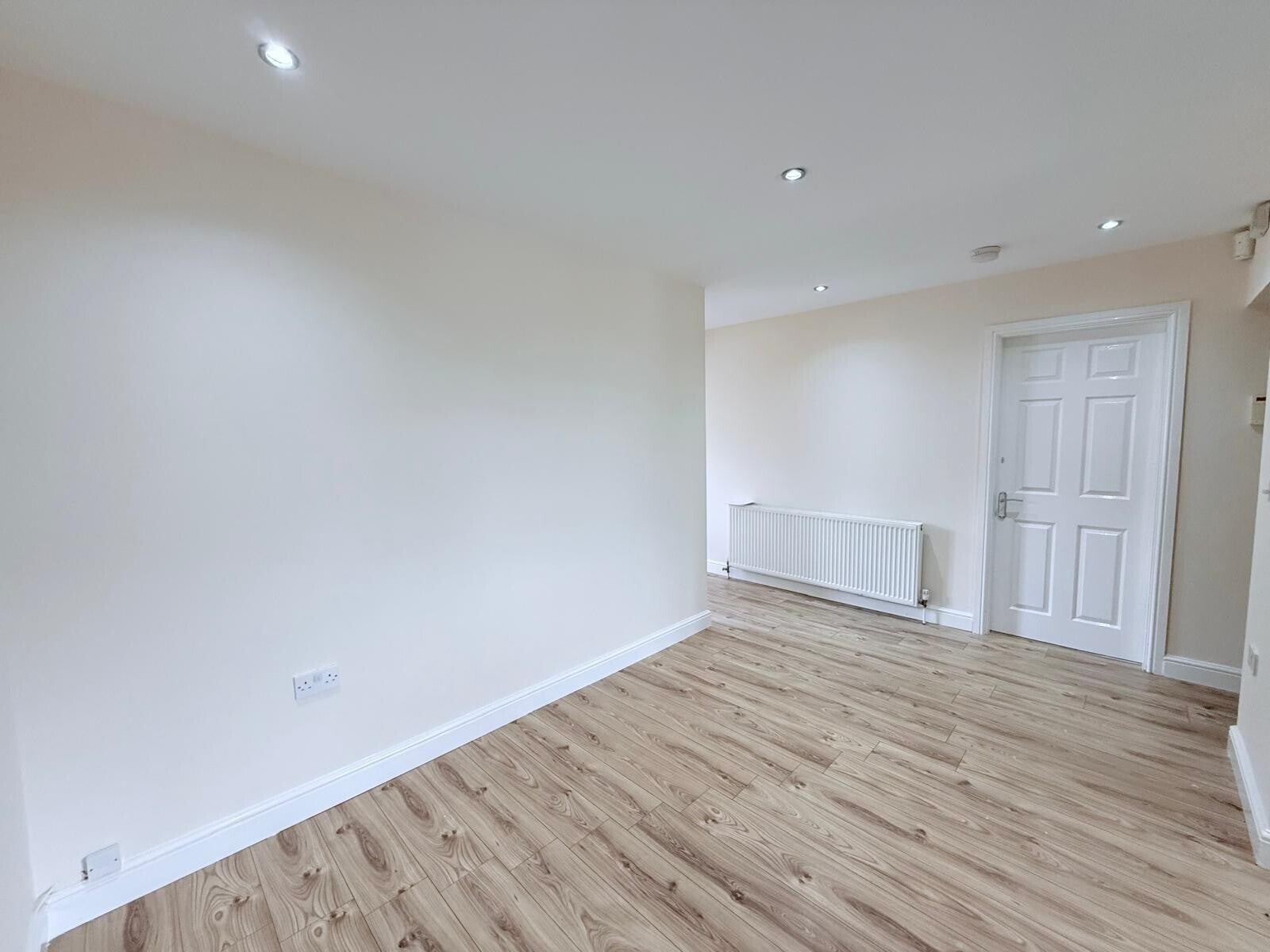 Flat Woodstock Road in Nottingham