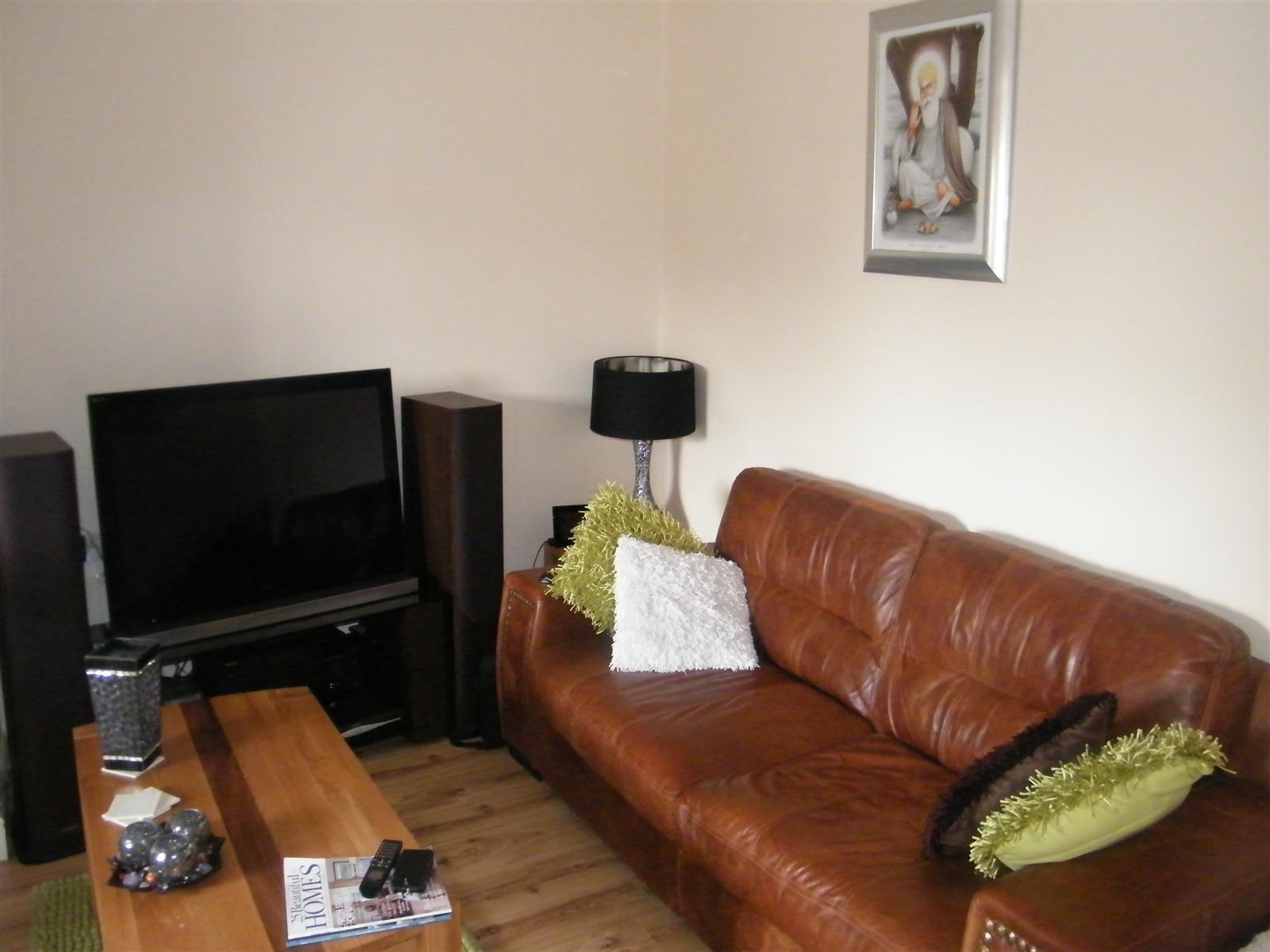 Flat Woodstock Road in Nottingham
