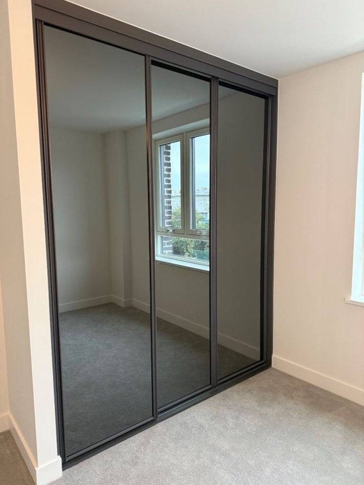 Room Chequers Lane in Greater London