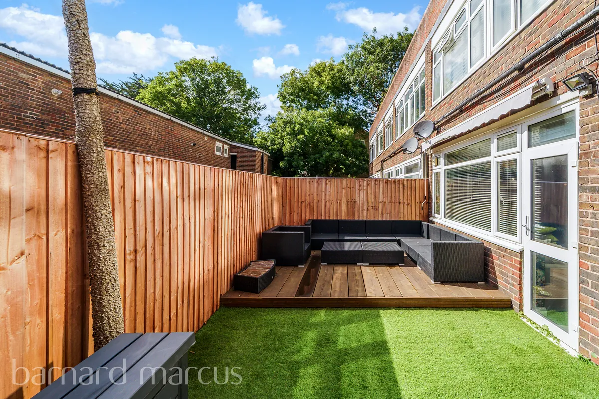 House Sawkins Close in Greater London