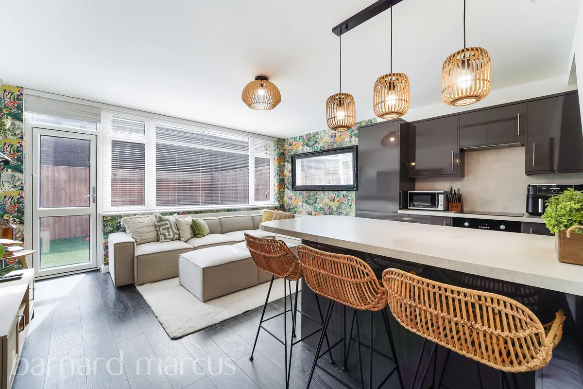 House Sawkins Close in Greater London