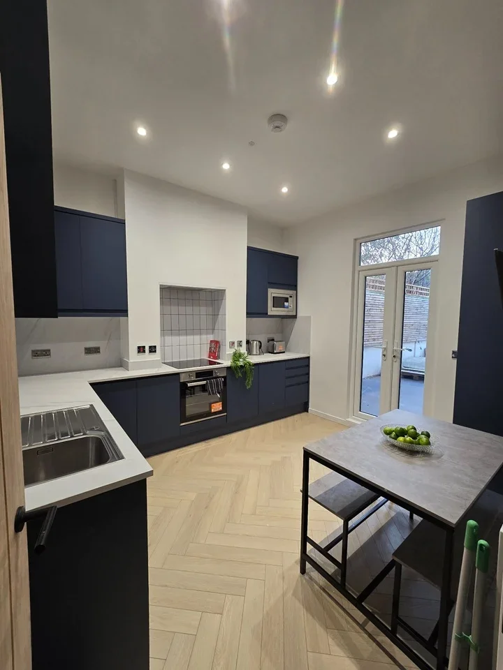 Room Picardy Road in Greater London