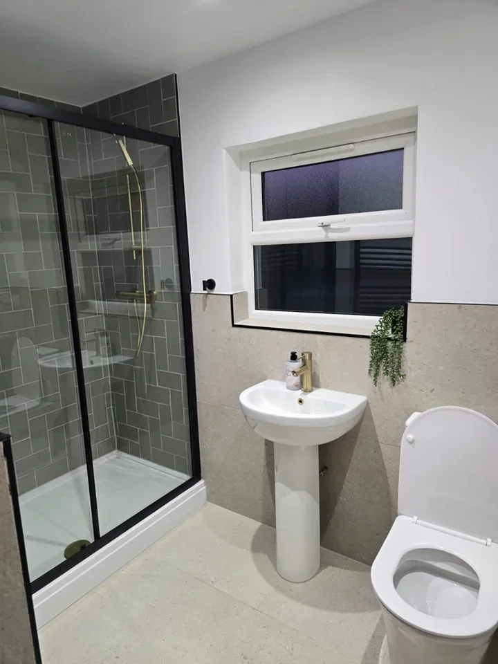 Room Picardy Road in Greater London