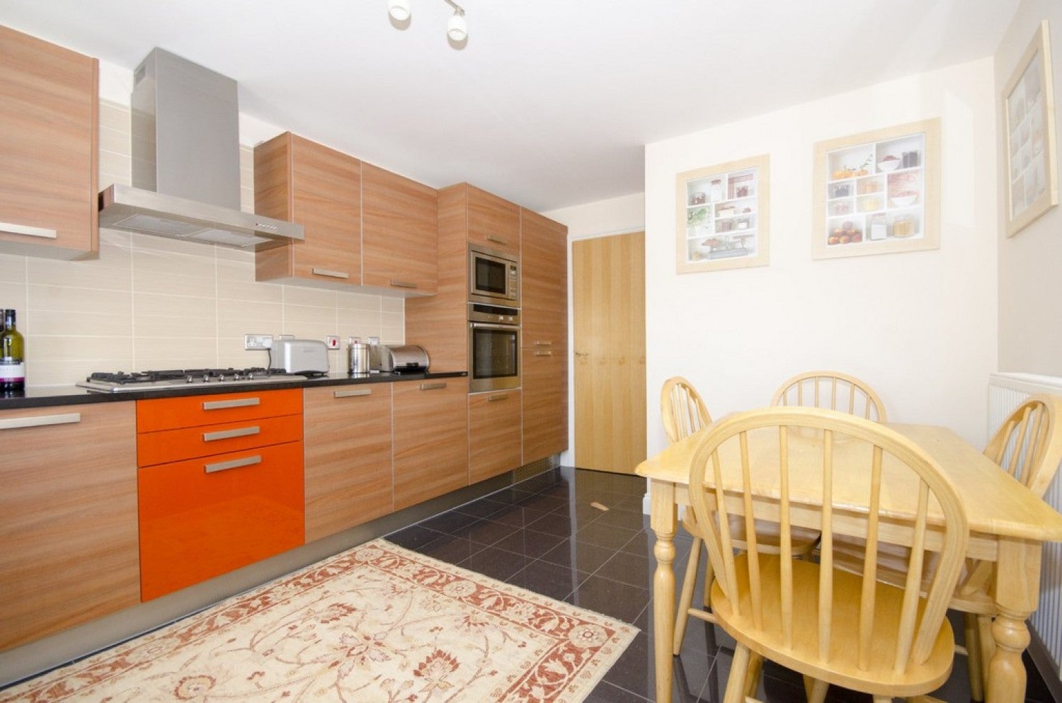Flat Ward Close in Hinckley and Bosworth
