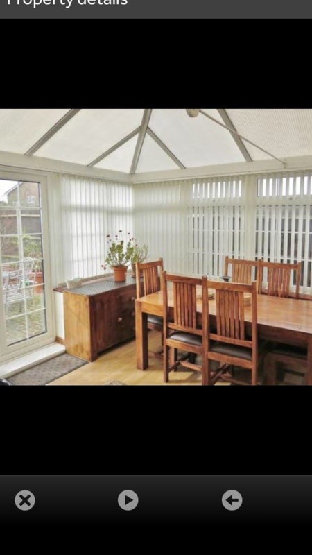 Room Coltash Road in Crawley