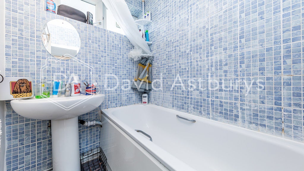 Room Caledonian Road in Greater London
