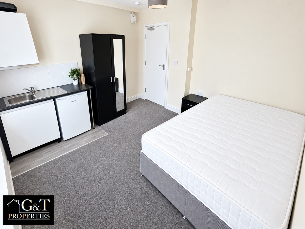 Room Green Lane in Halesowen