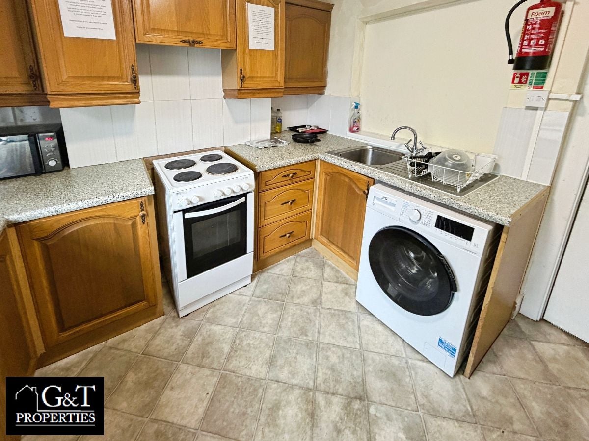 Room Green Lane in Halesowen