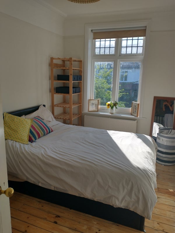 Room Madrid Road in Greater London